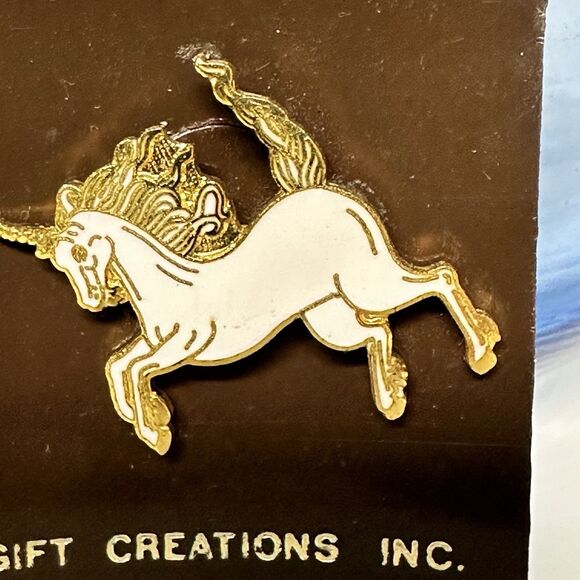 Vintage 1980 Gift Creations Unicorn Cloisonne Lapel Pin Brooch White Gold Enamel - Picture 5 of 9